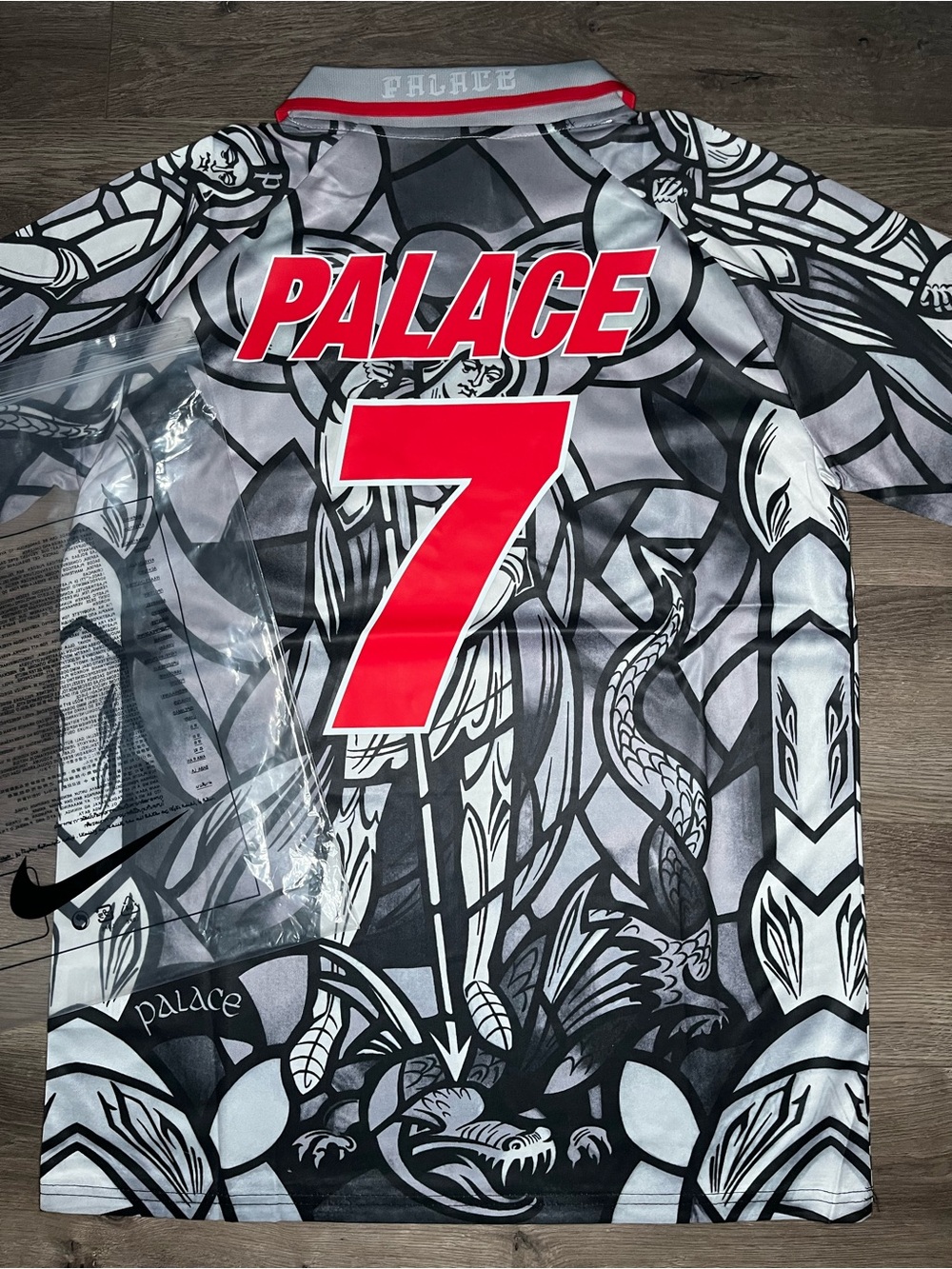 Palace SIZE L Men's Red & Black Graphic Jersey - Palace